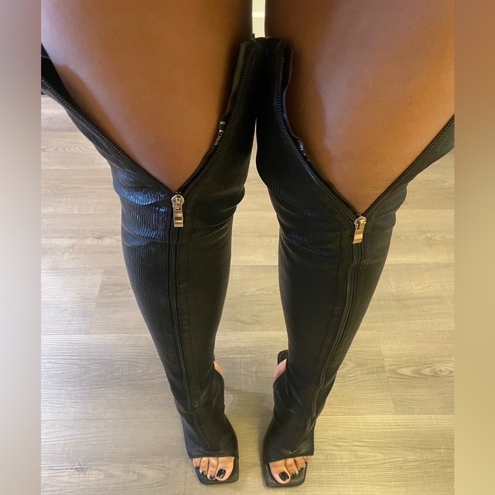 Thigh high zip up boots size 7 in women’s